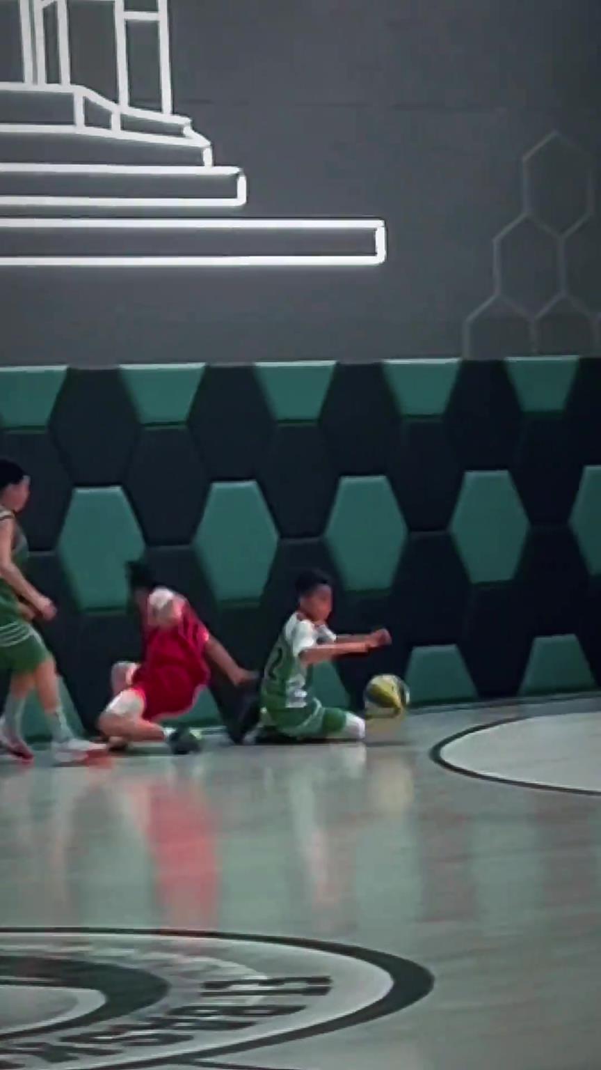 有一種默契叫做從小一起長(zhǎng)大！